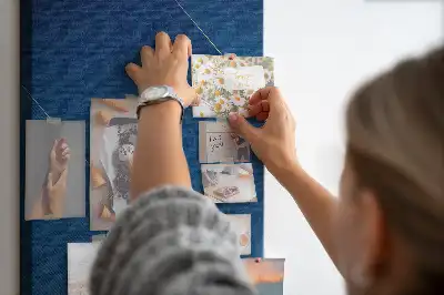 Korková tabuľa s ornamentálnym vzorom