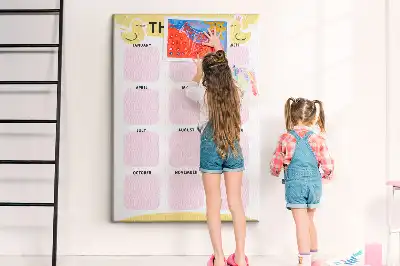 Korková tabuľa s ročným kalendárom