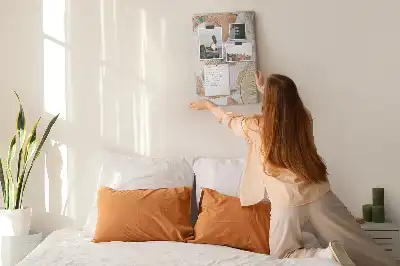 Nástenka s motívom vtáčieho pierka