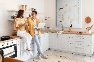 Korková tabuľa s týždenným rozvrhom