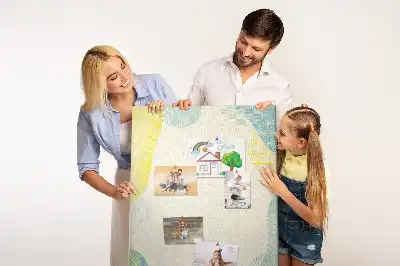 Korková tabuľa s dekoratívnym rámom