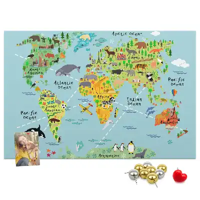 Nástenka do detskej izby Mapa sveta so zvieratami