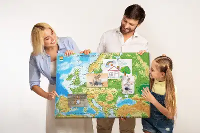 Korková nástenka s mapou sveta