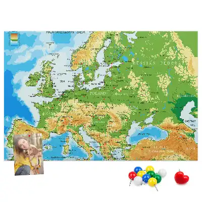 Korková nástenka s mapou sveta