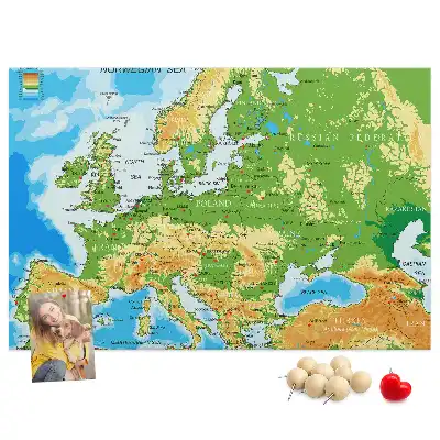 Korková nástenka s mapou sveta