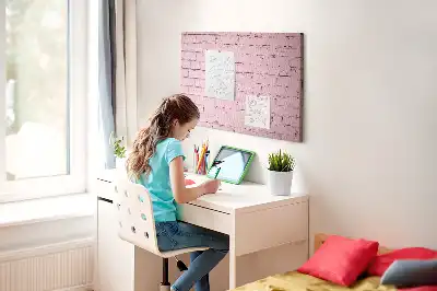 Nástenka do detskej izby s motívom tehlovej steny