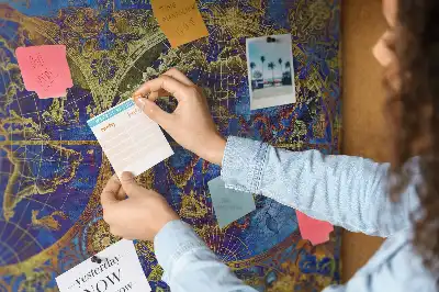 Nástenka do detskej izby s motívom atlasu sveta