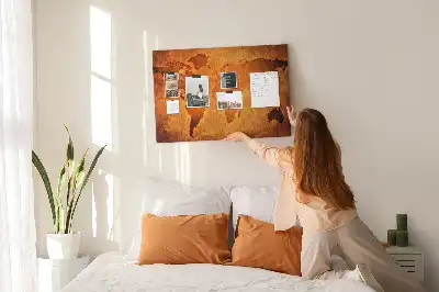 Veľká korková nástenka s mapou sveta