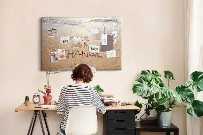 Korková nástenka s motívom pláže a citátom