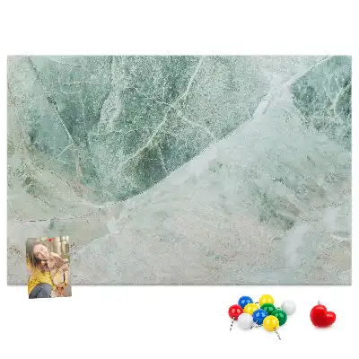 Korková nástenka s povrchom mramor