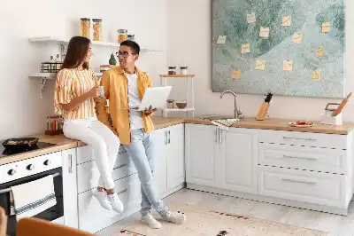Korková nástenka s povrchom mramor