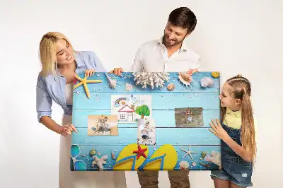 Nástenka do detskej izby s motívom mušlí a plážových prvkov