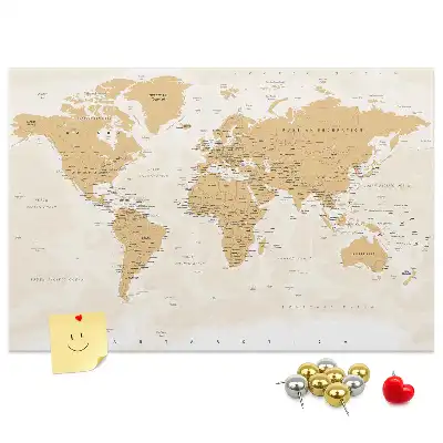 Korková nástenka s politickou mapou sveta
