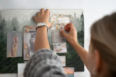 Korková nástenka Hmlistý les