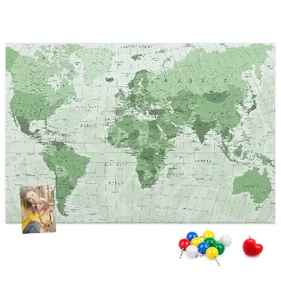 Korková nástenka mapa sveta so štátnymi hranicami