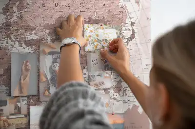 Nástenka do detskej izby s politickou mapou sveta