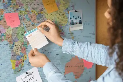 Korková nástenka s mapou sveta