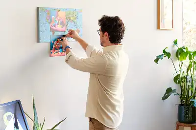 Korková nástenka s mapou sveta