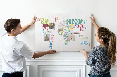 Nástenka do detskej izby s mapou sveta a názvami štátov