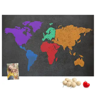Korková nástenka v tvare kontinentov