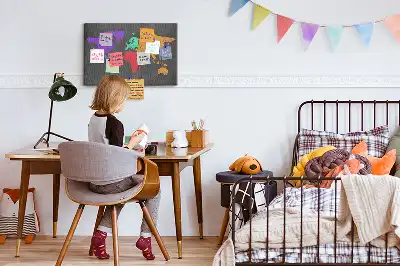 Korková nástenka v tvare kontinentov