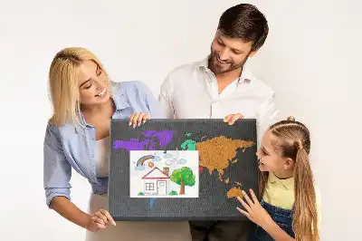 Korková nástenka v tvare kontinentov