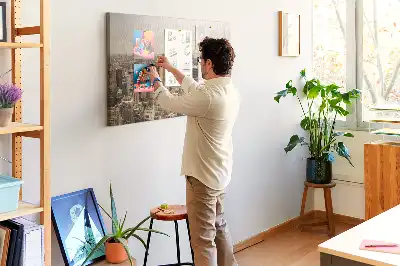 Korková nástenka s motívom krajiny a mesta