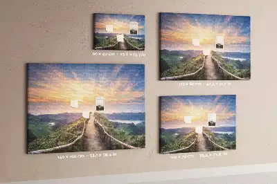 Korková nástenka s motívom výhľadu na hory a údolia
