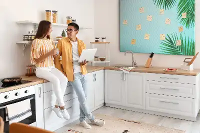 Korková nástenka s rámom z paliem