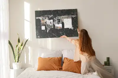 Korková nástenka s motívom mapy sveta s dolárovým vzorom