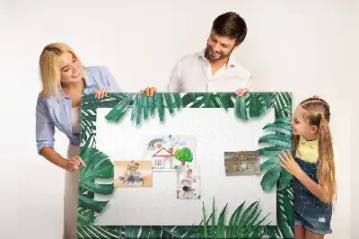 Nástenka do detskej izby so vzorom safari a zelených listov
