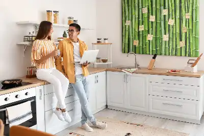 Korková nástenka s bambusovým rámom