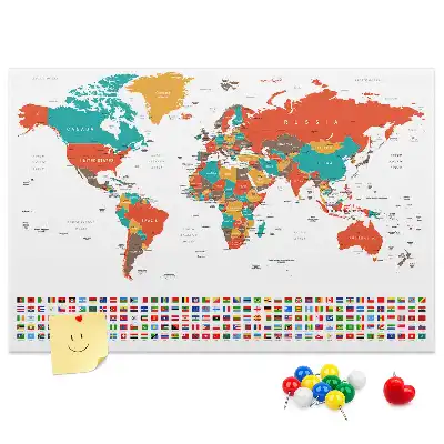Korková nástenka s farebnou mapou sveta