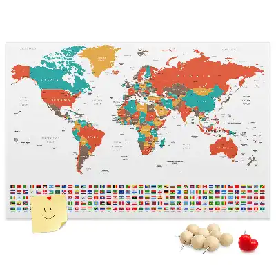 Korková nástenka s farebnou mapou sveta