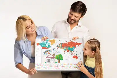 Korková nástenka s farebnou mapou sveta