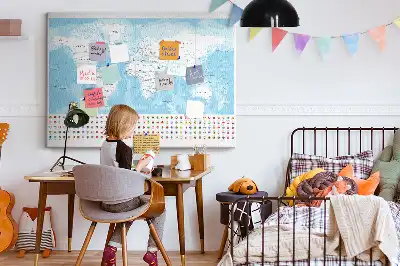 Nástenka do detskej izby s ilustráciou mapy kontinentov