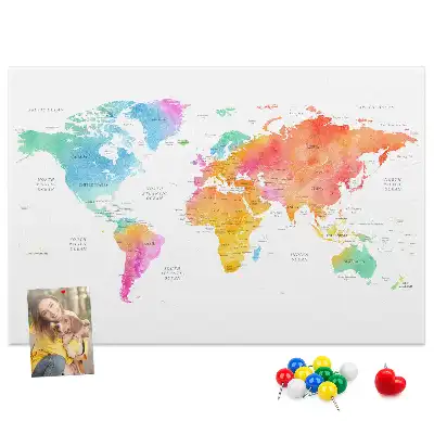Korková nástenka s motívom akvarelovej mapy sveta