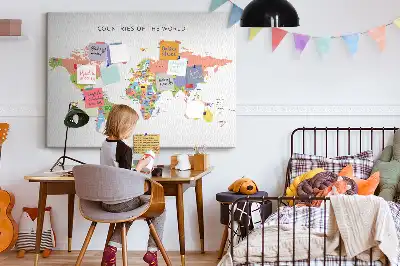 Korková nástenka so štátnymi vlajkami sveta