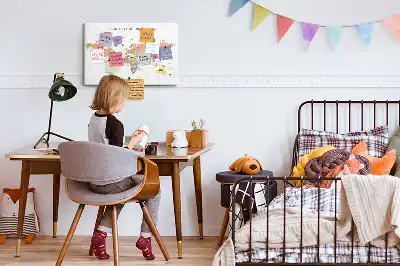 Korková nástenka so štátnymi vlajkami sveta