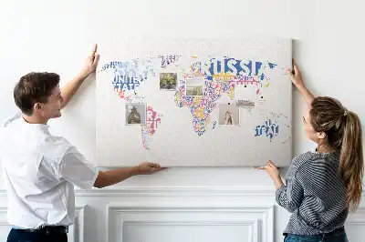 Nástenka do detskej izby s mapou sveta a štátnymi hranicami
