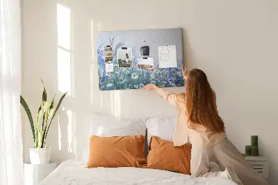 Korková nástenka s motívom motýľa na lúke