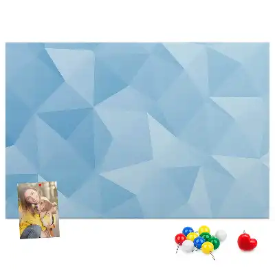 Nástenka do detskej izby s motívom geometrických abstraktných trojuholníkov