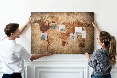 Korková nástenka so štylizovanou antickou mapou sveta