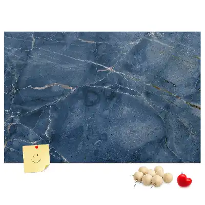 Nástenka do detskej izby s mramorovým dizajnom