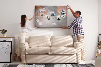 Nástenka do detskej izby s elegantnou mramorovou štruktúrou