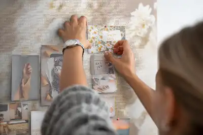Korková nástenka Malé biele kvety