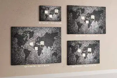 Korková nástenka s motívom minimalistického betónového sveta