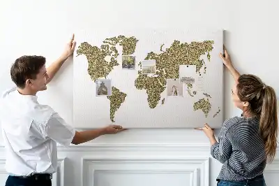 Korková nástenka s mapou sveta