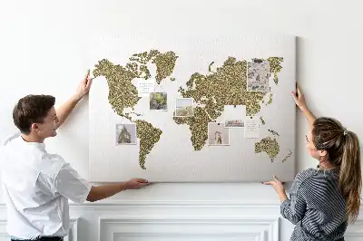 Korková nástenka s mapou sveta