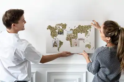 Korková nástenka s mapou sveta